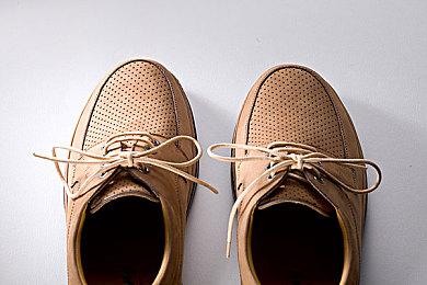 《阈限点》全新预告片 女主角很帅很诱人